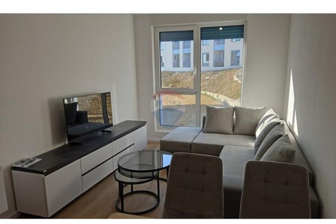 Tirane, jepet me qera te Fresku apartament 1+1 Kati 1, 400 €