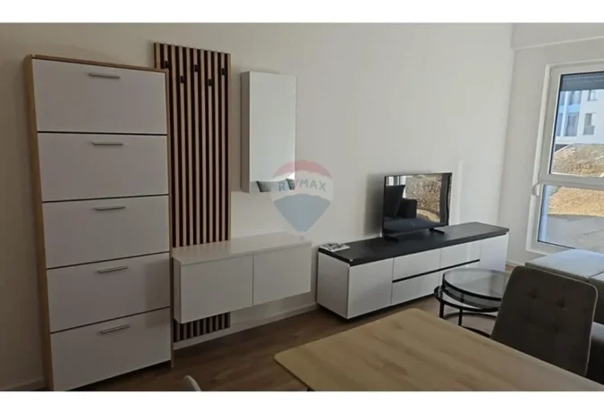 Tirane, jepet me qera te Fresku apartament 1+1 Kati 1, 400 €