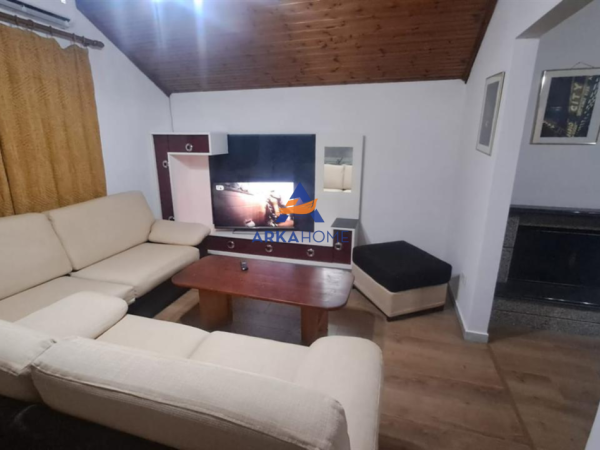 Tirane, jepet me qera apartament 1+1+Ballkon Kati 3, 75 m² 519 € 