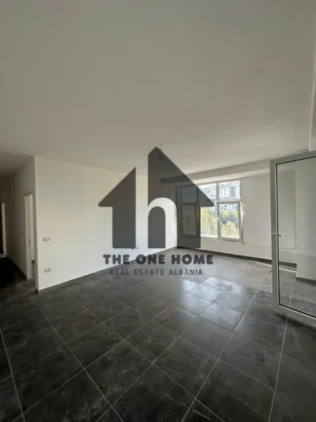 Tirane, shitet apartament 2+1+Ballkon Kati 3, 93 m² 238.000 € (Liqeni That)