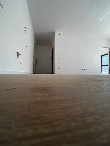 Tirane, jepet me qera zyre Kati 2, 75 m² 750 € (Myslym Shyri)