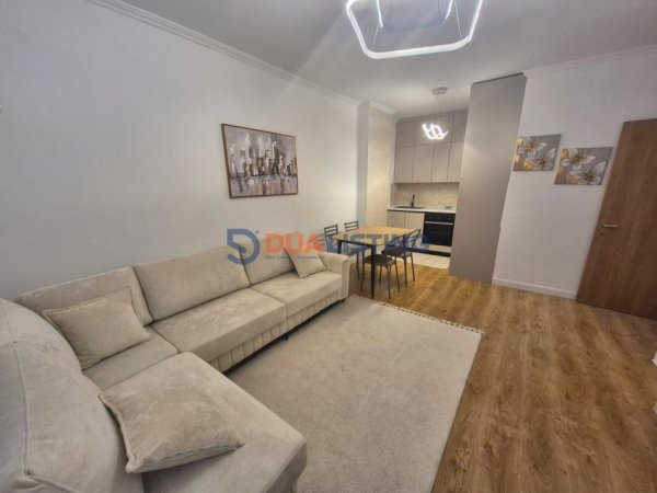 Tirane, jepet me qera apartament 1+1 Kati 7, 65 m² 450 € (Astir prane bar Artisti)