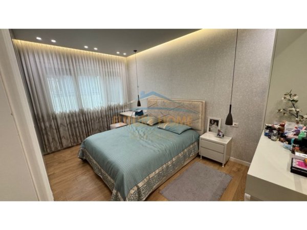 Shqiperi, shitet apartament+verande | Penthouse 3+1+Ballkon Kati 3, 210 m² 445.000 € (Kopshti Zologjik)