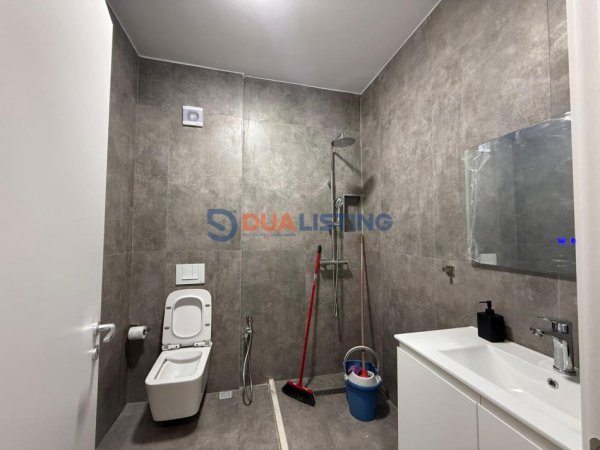 Tirane, jepet me qera apartament 1+1 Kati 10, 70 m² 700 € (Zogu Zi)