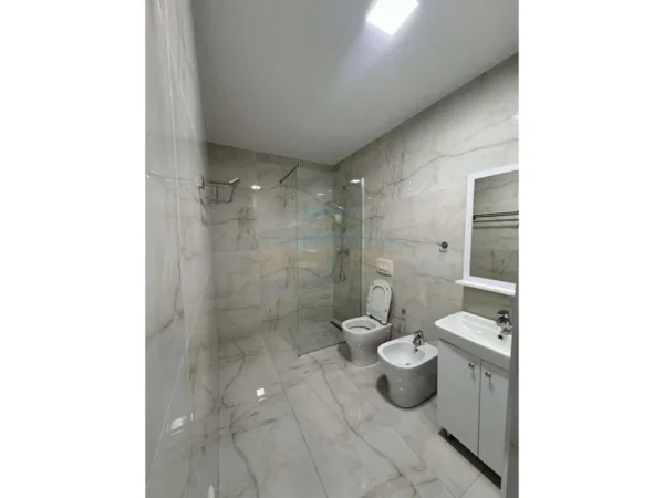 Tirane, jepet me qera apartament 2+1 Kati 7, 94 m² 750 € (Don Bosko , Kompleksi Fiori Di Bosko)
