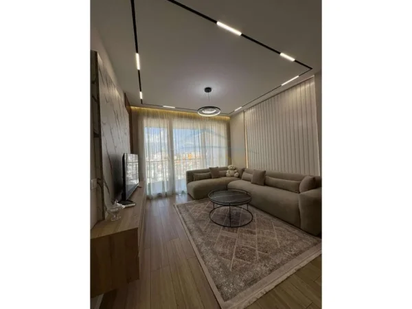 Tirane, jepet me qera apartament 2+1 Kati 7, 94 m² 750 € (Don Bosko , Kompleksi Fiori Di Bosko)