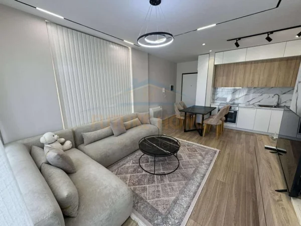 Tirane, jepet me qera apartament 2+1 Kati 7, 94 m² 750 € (Don Bosko , Kompleksi Fiori Di Bosko)