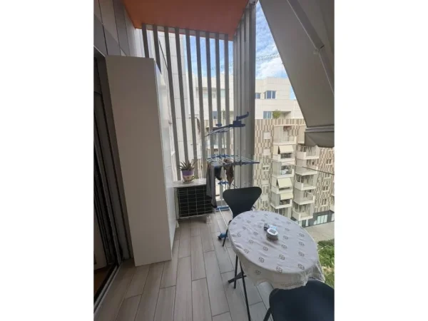 Tirane, jepet me qera apartament 2+1+Ballkon Kati 4, 75 m² 850 € (Foleja e Gjelber)