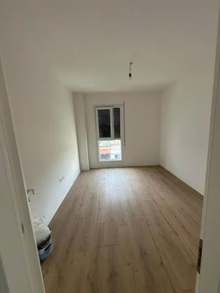 Tirane, jepet me qera apartament 2+1 , 95 m² 600 € (Don Bosko)