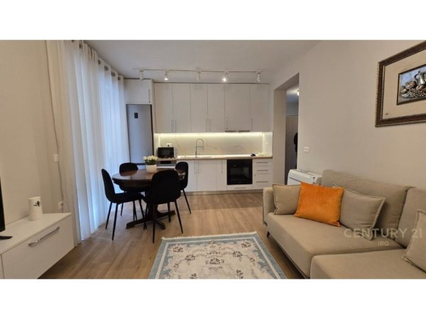 Tirane, jepet me qera apartament 2+1 Kati 3, 72 m² 850 € (Myslym Shyri)