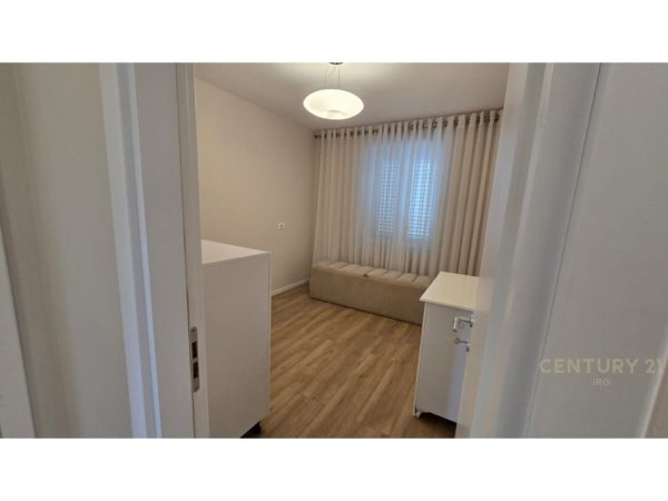 Tirane, jepet me qera apartament 2+1 Kati 3, 72 m² 850 € (Myslym Shyri)