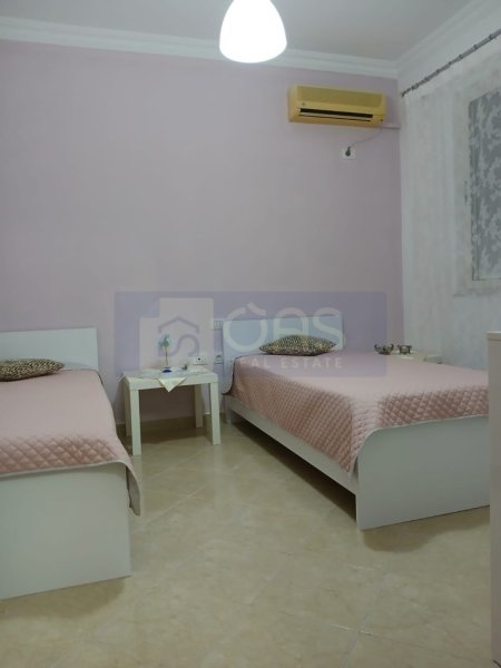 Tirane, jepet me qera apartament 2+1+Aneks+Ballkon Kati 2, 80 m² 500 € (Fresk, Tek shitja e Gazit)