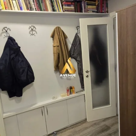 Tirane, jepet me qera apartament 2+1+Ballkon Kati 3, 90 m² 650 € (Rruga e Elbasanit)