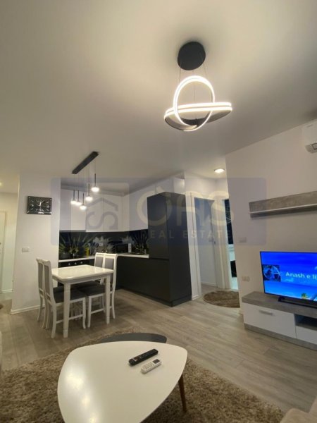Tirane, jepet me qera apartament 2+1+Aneks+Ballkon Kati 8, 105 m² 800 € (Kompleksi Fiori Di Bosko)
