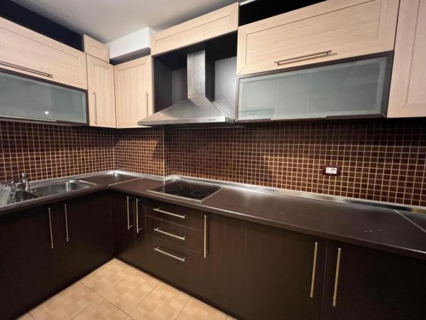 Tirane, shitet apartament 2+1+Ballkon Kati 2, 119 m² 158.000 € 