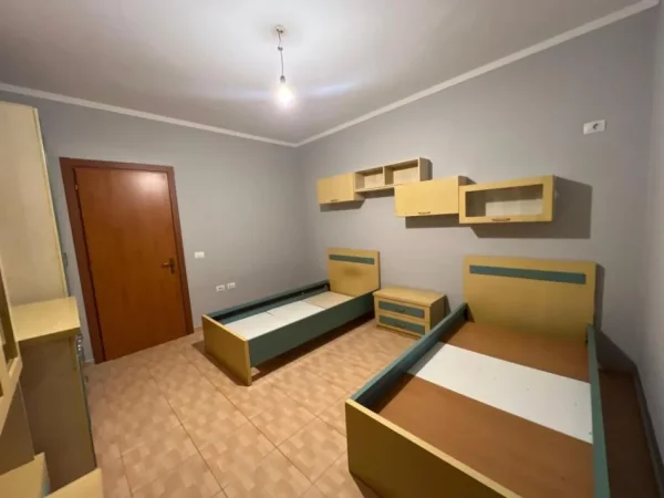 Tirane, shitet apartament 2+1+Ballkon Kati 2, 119 m² 158.000 €