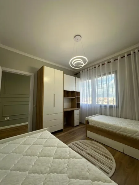 Tirane, shitet apartament 2+1+Ballkon Kati 5, 90 m² 143.000 € 