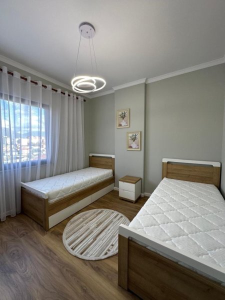 Tirane, shitet apartament 2+1+Ballkon Kati 5, 90 m² 143.000 € 