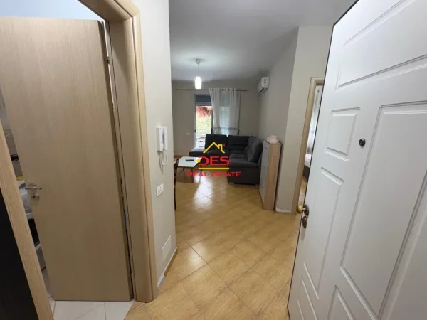 Vlore, shitet apartament 1+1+Ballkon Kati 2, 60 m² 96.000 € (Rruga Stefan Pano)