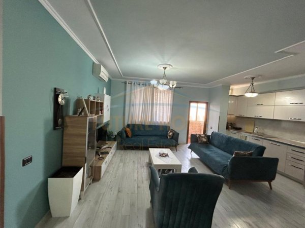 Durres, shitet apartament 3+1+Aneks+Ballkon Kati 5, 135 m² 160.000 € 