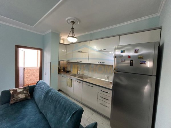 Durres, shitet apartament 3+1+Aneks+Ballkon Kati 5, 135 m² 160.000 € 