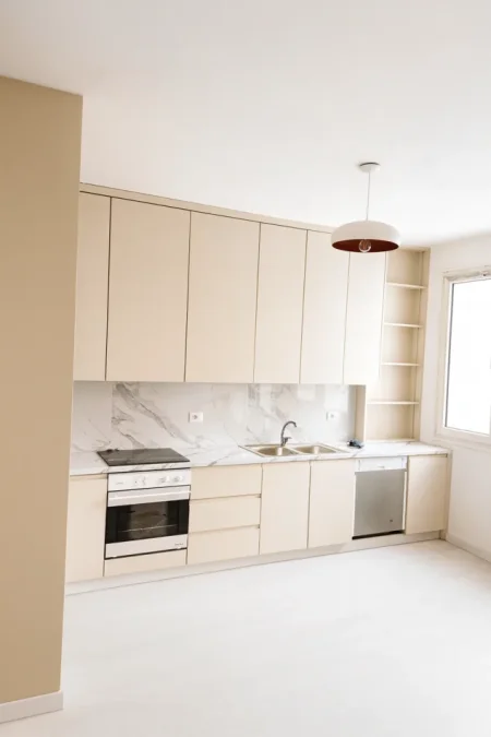 Tirane, jepet me qera apartament 2+1+Ballkon , 110 m² 600 € (Prane EGLO)