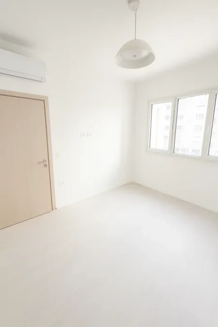 Tirane, jepet me qera apartament 2+1+Ballkon , 110 m² 600 € (Prane EGLO)