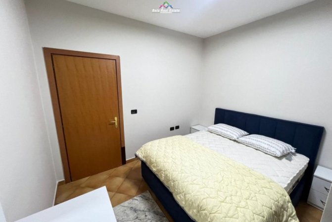 Tirane, jepet me qera apartament 1+1+Ballkon Kati 6, 65 m² 700 € (Rruga Sami Frasheri)