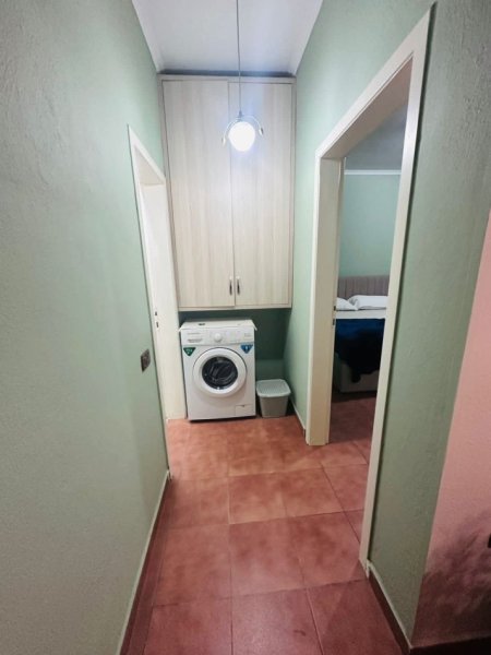 Tirane, jepet me qera apartament 1+1 Kati 2, 60 m² 500 € 