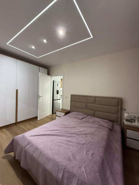 Tirane, jepet me qera apartament 2+1+Ballkon , (Ish Fusha e Aviacionit) 💶65.000 Leke/Muaj