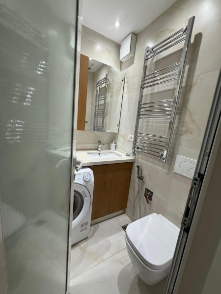 Tirane, jepet me qera apartament 2+1+Ballkon , (Ish Fusha e Aviacionit) 💶65.000 Leke/Muaj