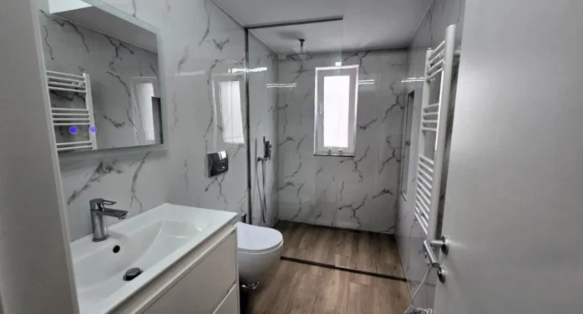 Tirane, jepet me qera apartament 2+1 Kati 3, 72 m² 850 € (MYSLYM SHYRI)