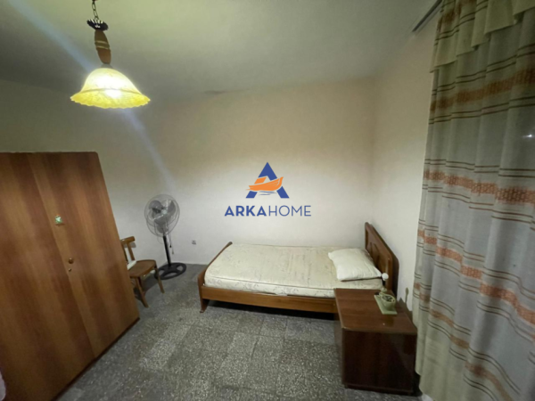 Tirane, jepet me qera apartament 2+1+Ballkon Kati 5, 80 m² 550 € 
