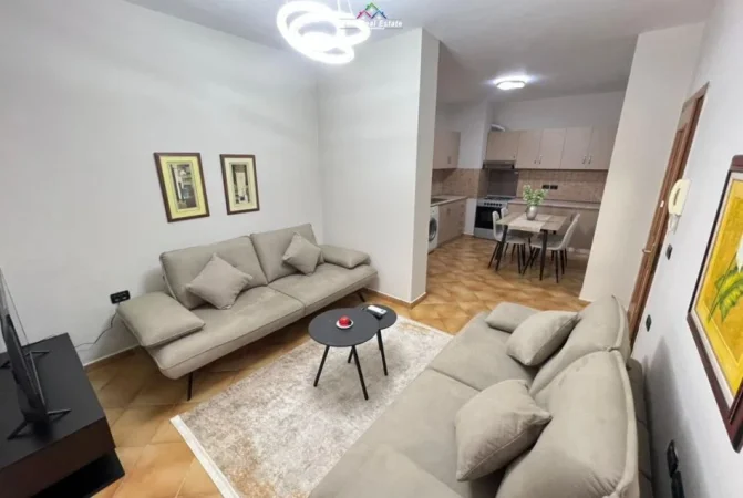 Shqiperi, jepet me qera apartament 1+1+Ballkon Kati 6, 65 m² 700 € (Rruga Sami Frasheri)