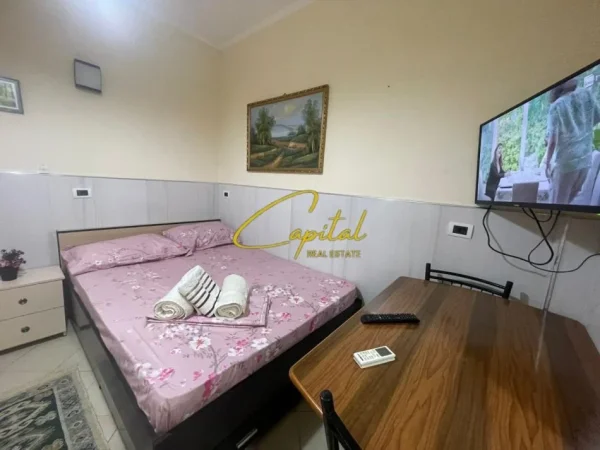 Tirane, jepet me qera garsonier 1+1 Kati 2, 30 m² 360 € (5 MAJI)