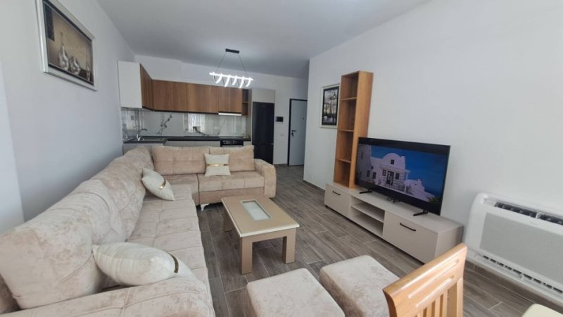 Tirane, jepet me qera apartament 1+1 Kati 8, 70 m² 400 € (kamez)