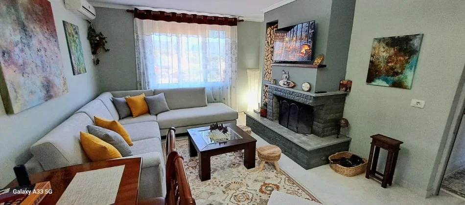 Tirane, jepet me qera apartament 1+1 Kati 2, 70 m² 350 € (mullet)