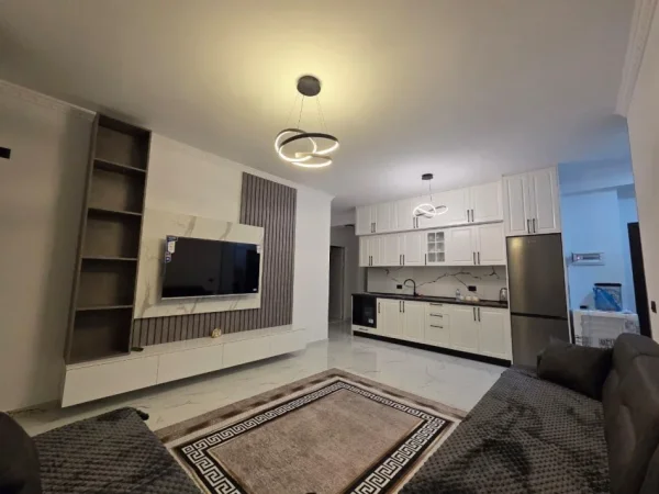 Tirane, jepet me qera apartament 2+1+post parkimi Kati 2, 100 m² 600 € (Restorant Fresku)