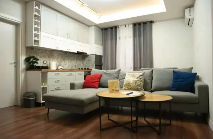 Tirane, jepet me qera apartament 2+1 Kati 1, 100 m² 850 € (Prane Rruges Siri Kodra)