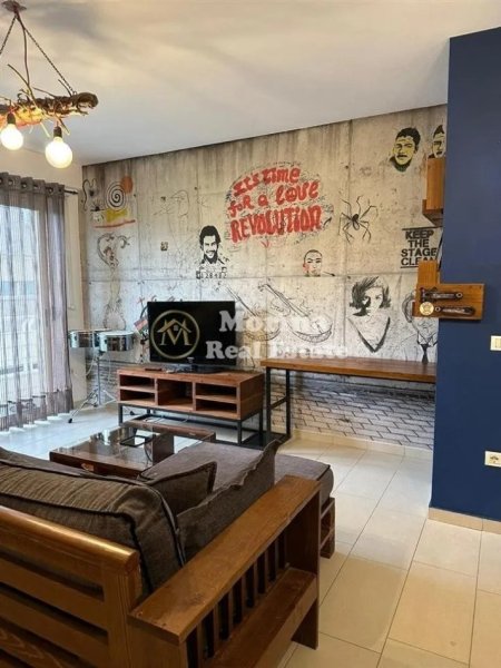 Tirane, jepet me qera apartament 1+1 Kati 2, 67 m² 600 € (Rruga Eduard Mano)