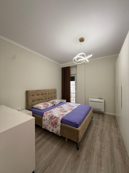 Tirane, jepet me qera apartament 2+1+Ballkon Kati 5, 91 m² (Rruga Panorama, Rezidenca Quartum)