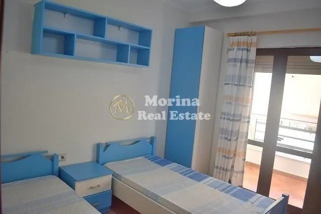 Tirane, jepet me qera apartament 3+1 Kati 5, 125 m² 650 € (Rruga 5 Maji)