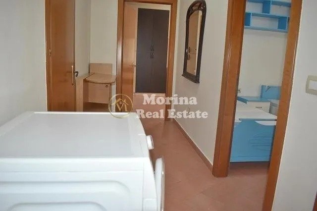 Tirane, jepet me qera apartament 3+1 Kati 5, 125 m² 650 € (Rruga 5 Maji)