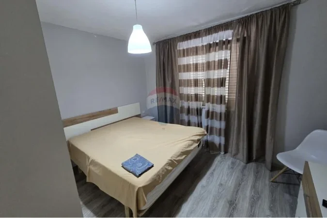 Tirane, jepet me qera apartament 2+1+Ballkon Kati 3, 75 m² 750 € (Rruga e Elbasanit)