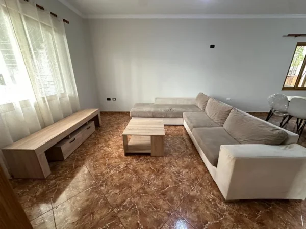 Tirane, jepet me qera apartament duplex 2+1 Kati 2, 120 m² 500 € (unaza e re)