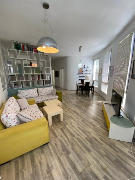 Tirane, jepet me qera apartament 3+1+Aneks Kati 1, 107 m² 600 € (Rezidenca ‘Kodra e Diellit 1’, Tiranë)