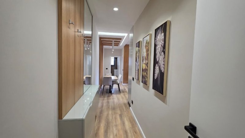 Vlore, jepet me qera apartament 1+1 Kati 4, 65 m² 400 € (Bulevardi Ismail Qemali)