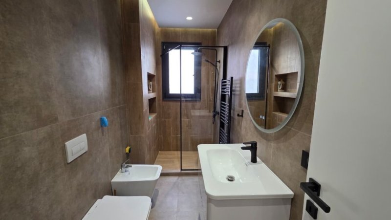Vlore, jepet me qera apartament 1+1 Kati 4, 65 m² 400 € (Bulevardi Ismail Qemali)