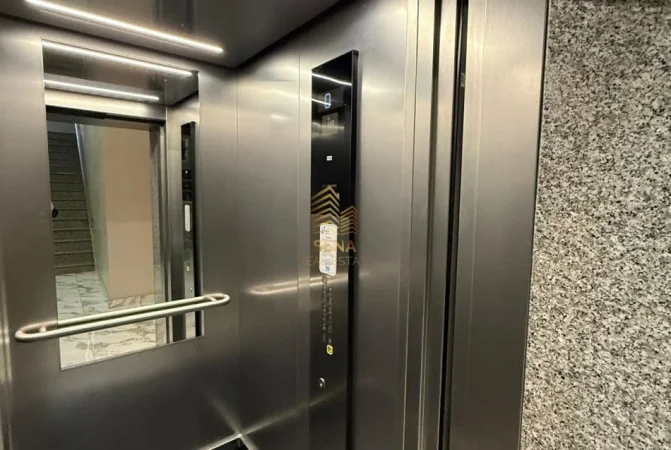 Tirane, jepet me qera zyre Kati 7, 67 m² 1.000 € (Komuna e Parisit,)