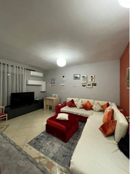 Tirane, shitet apartament 2+1 Kati 3, 106 m² 165.000 € (YZBERISHT)